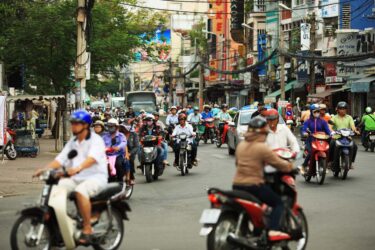 2021年最新版<br>ベトナム経済<br>徐々に回復見込み<br>